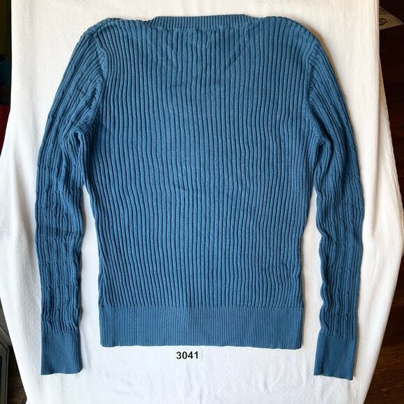 St. John's Bay Women’s Long Sleeve Screw Neck Knit Sweater Blouse size L, Blue - Picture 7 of 7